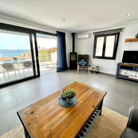 Вилла Wonderful House By The Sea Нерха Экстерьер фото