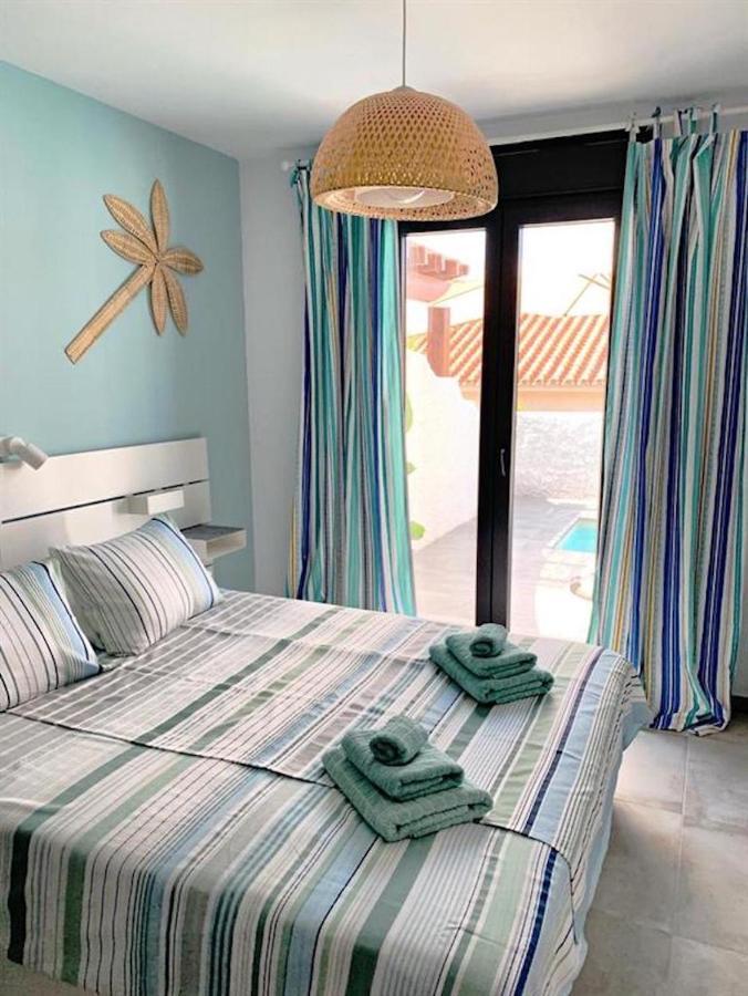 Вилла Wonderful House By The Sea Нерха Экстерьер фото